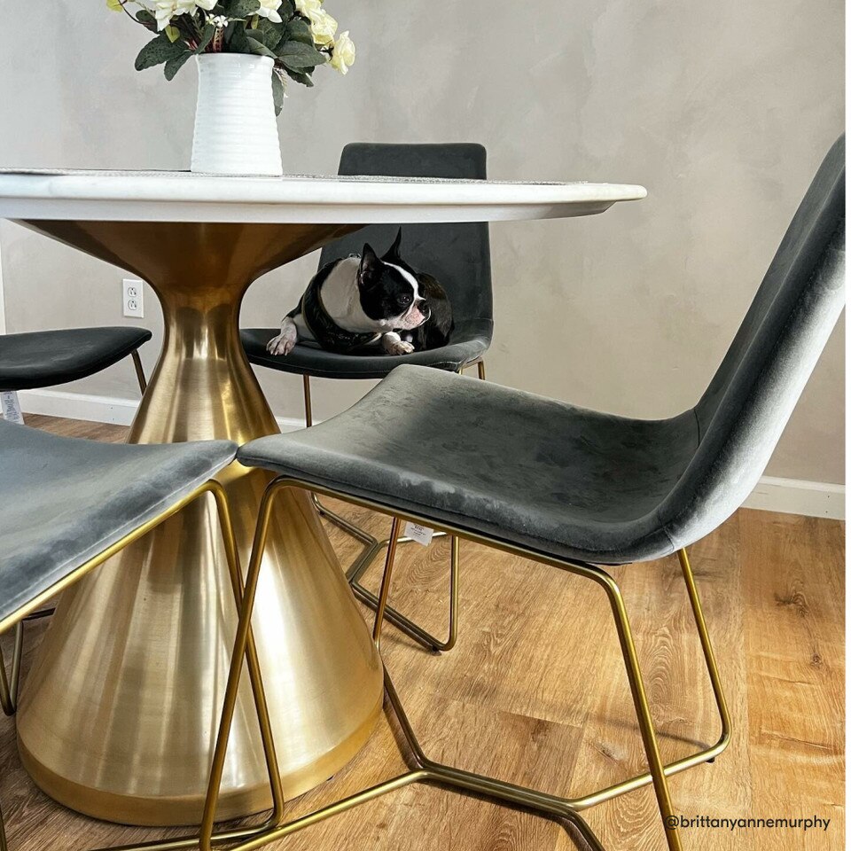 Silhouette Pedestal Marble Round Dining Table (122 cm - 152 cm)