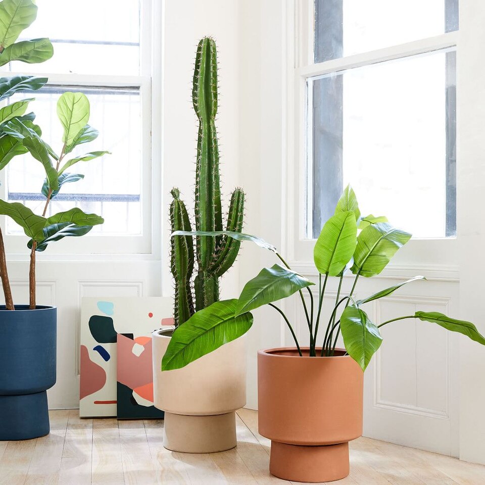 Bishop Pedestal Planters