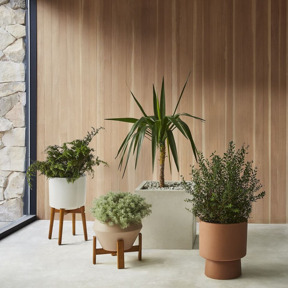 Bishop Pedestal Planters
