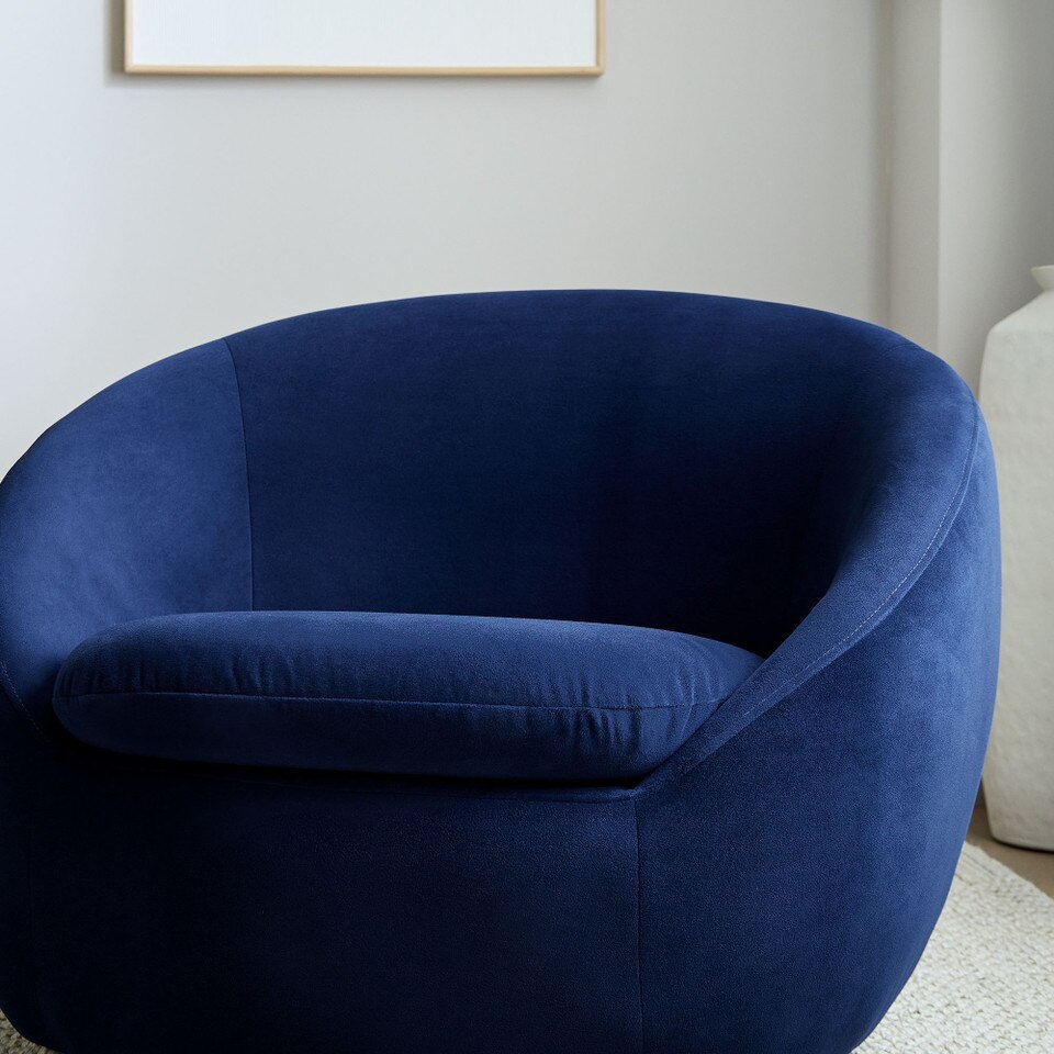 Cosy Swivel Armchair