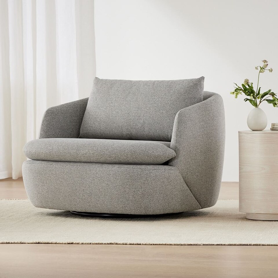 Crescent Grand Swivel Chair