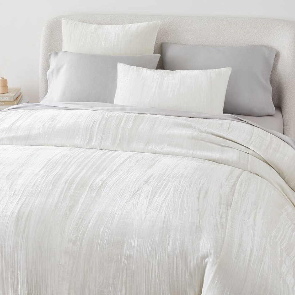 Crinkle Velvet Duvet Cover & Pillowcases