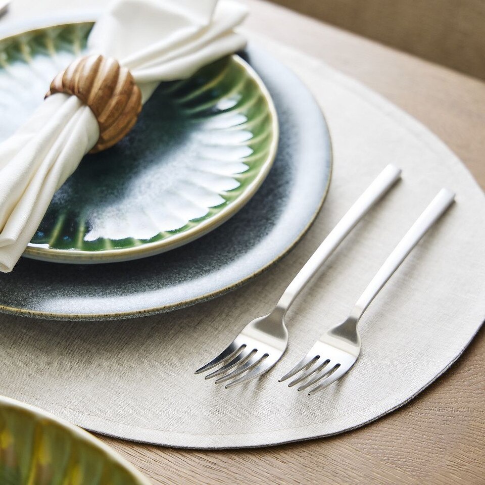 European Linen Oval Placemats