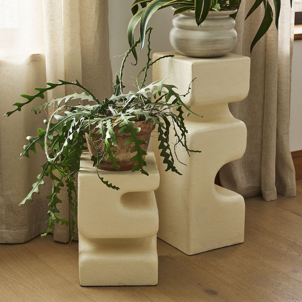 Gio Plaster Plant Stand