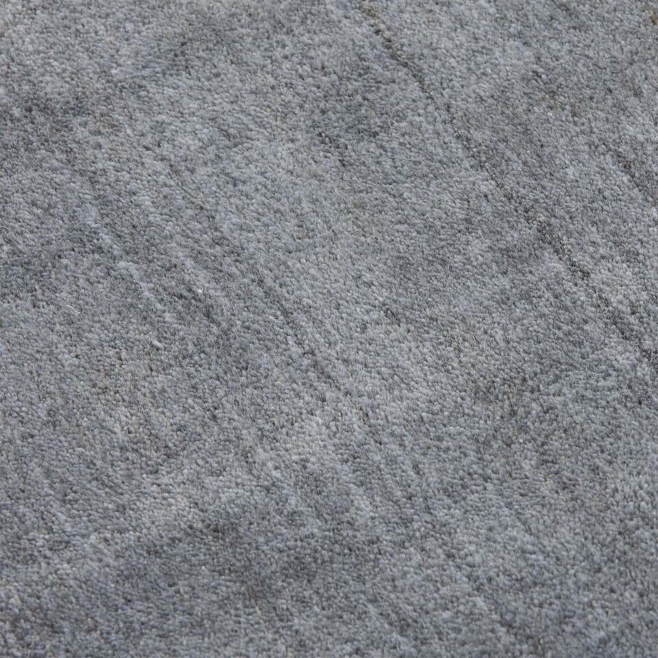 Hand-Loomed Shine Rug- Grey