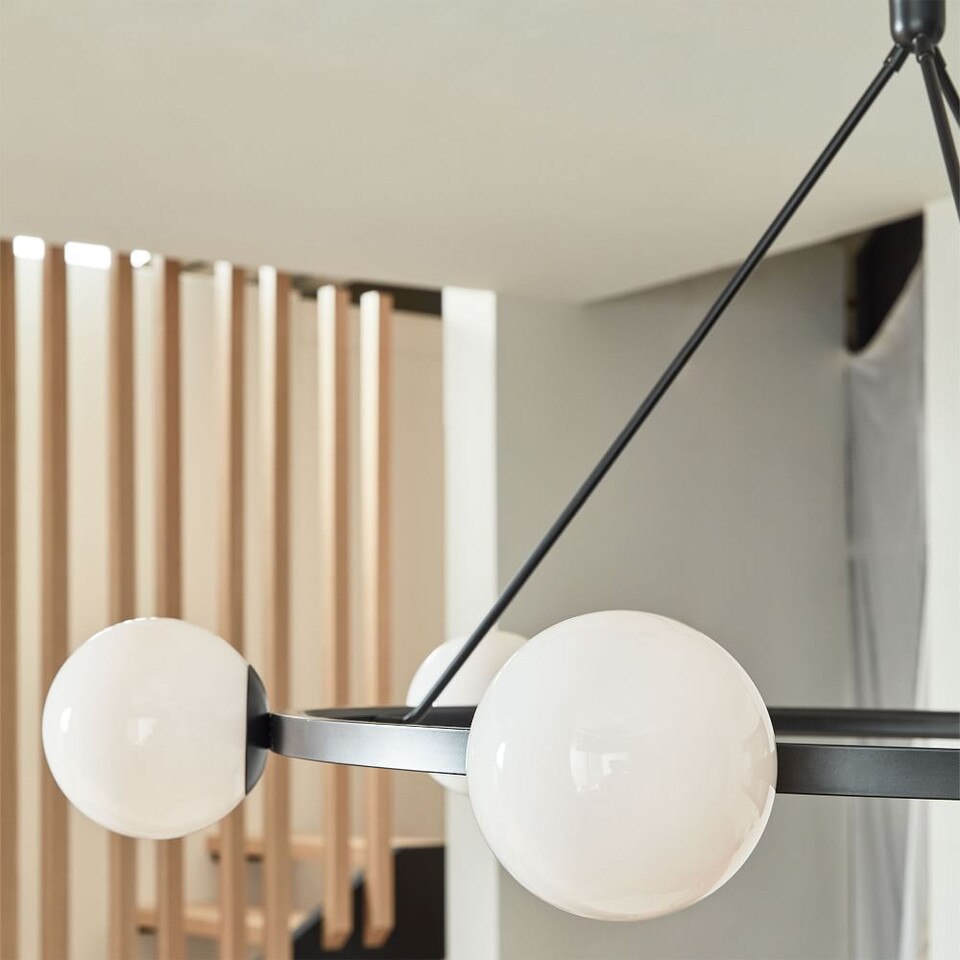 Hayes Round Light Chandelier (89 m - 118 cm)