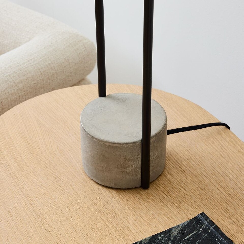 Industrial Outline Table Lamp (67 cm)