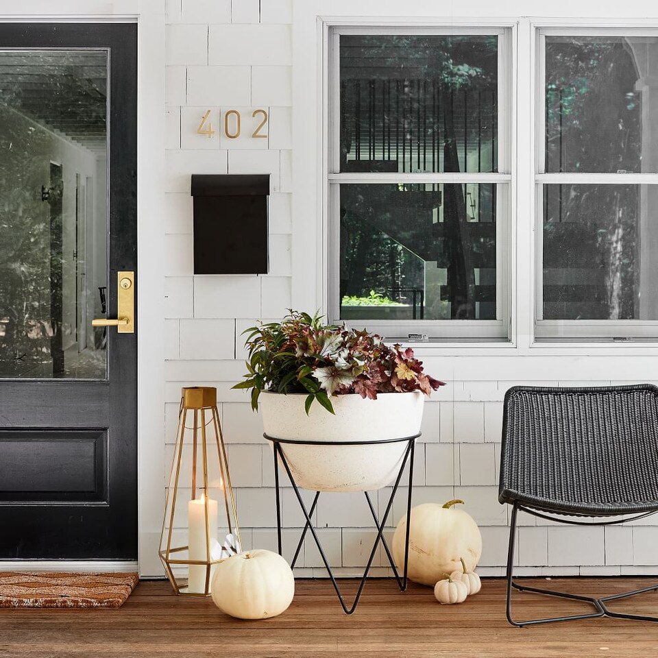 Iris Planter & Chevron Stand