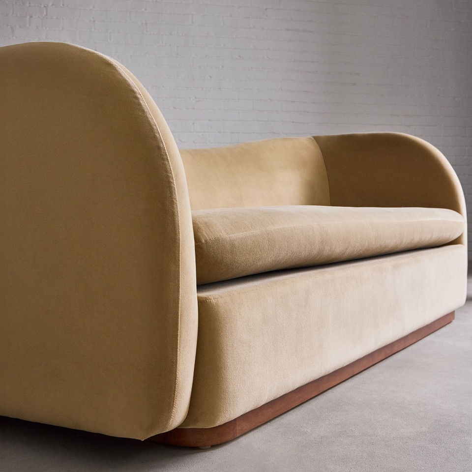 Kaufman Sofa (218 cm)