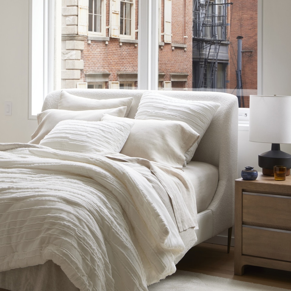 Lana Upholstered Bed