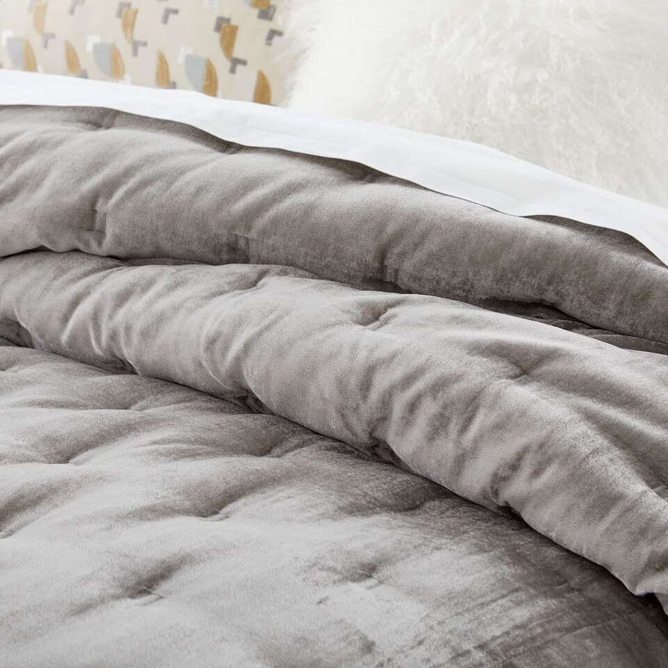 Lush Velvet Tack Stitch Bedspread & Pillowcases - Pearl Grey