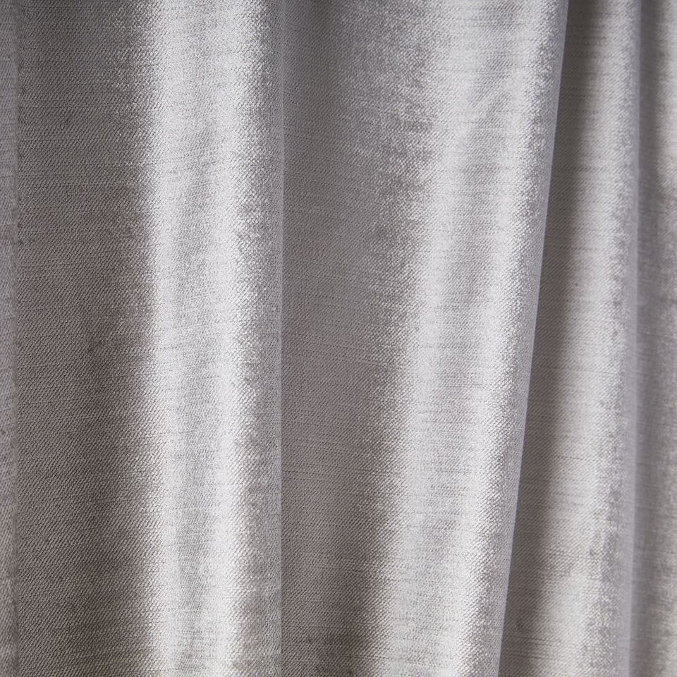 Lustre Velvet Blackout Curtain - Platinum