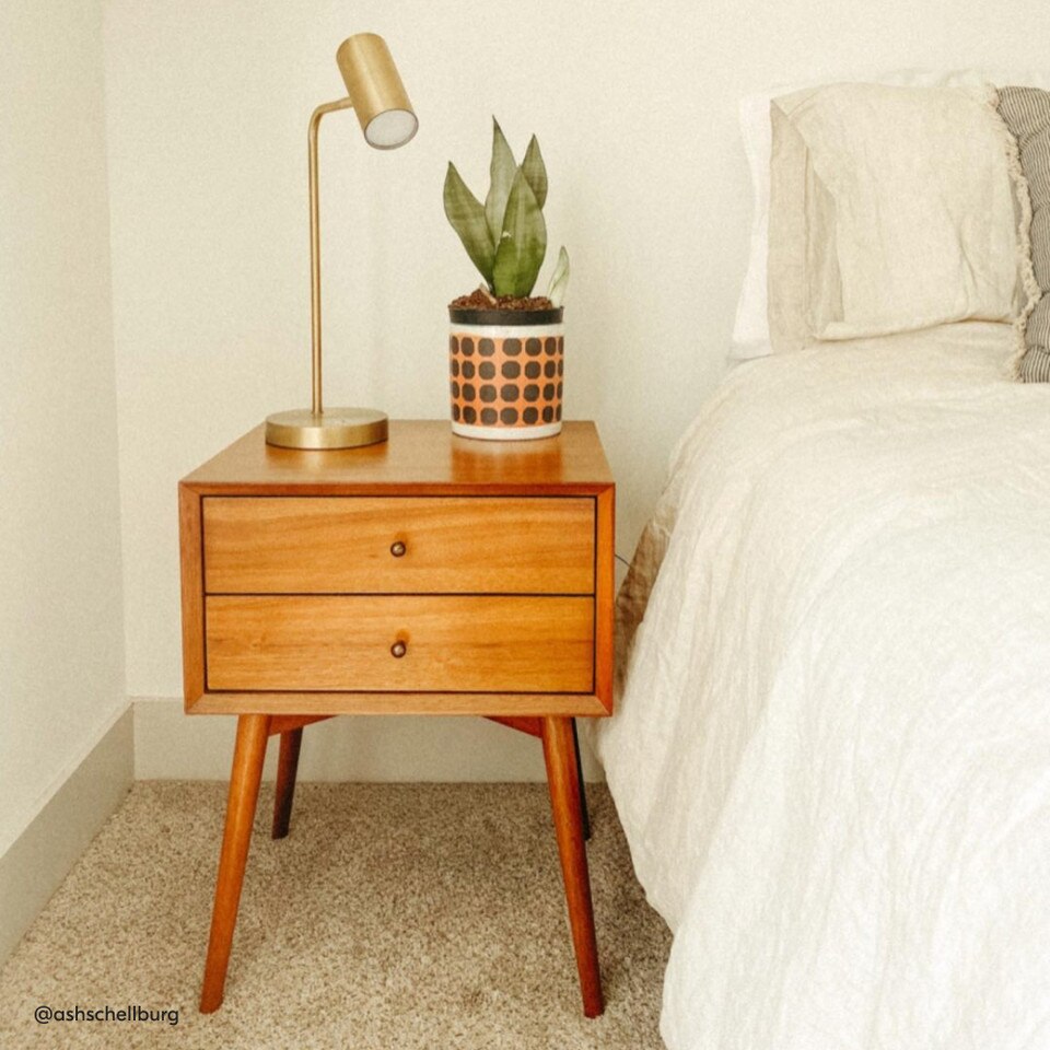 Mid-Century Modern Closed Bedside Table (46 cm)