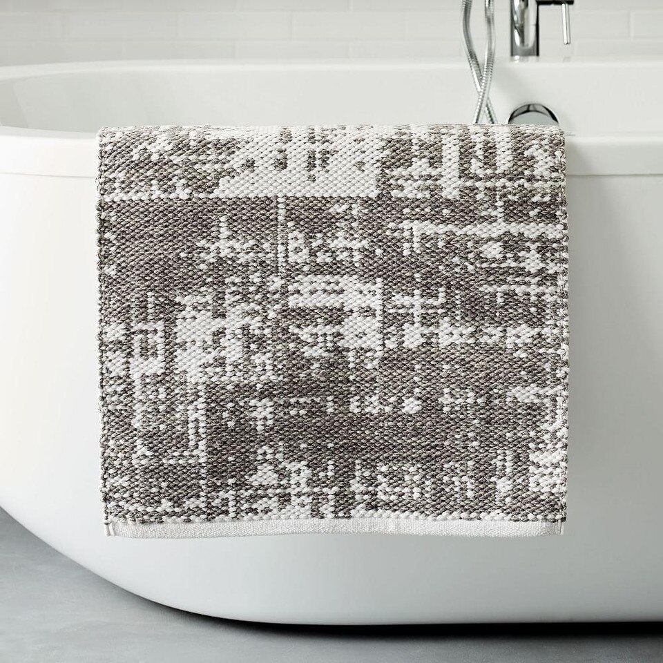 Organic Distressed Texture Bath Mat - Frost Grey