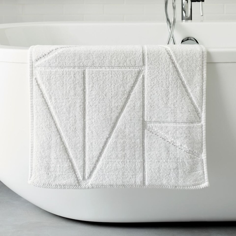 Organic Triangle Sculpted Bath Mat