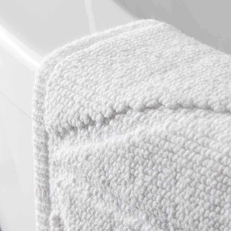 Organic Triangle Sculpted Bath Mat