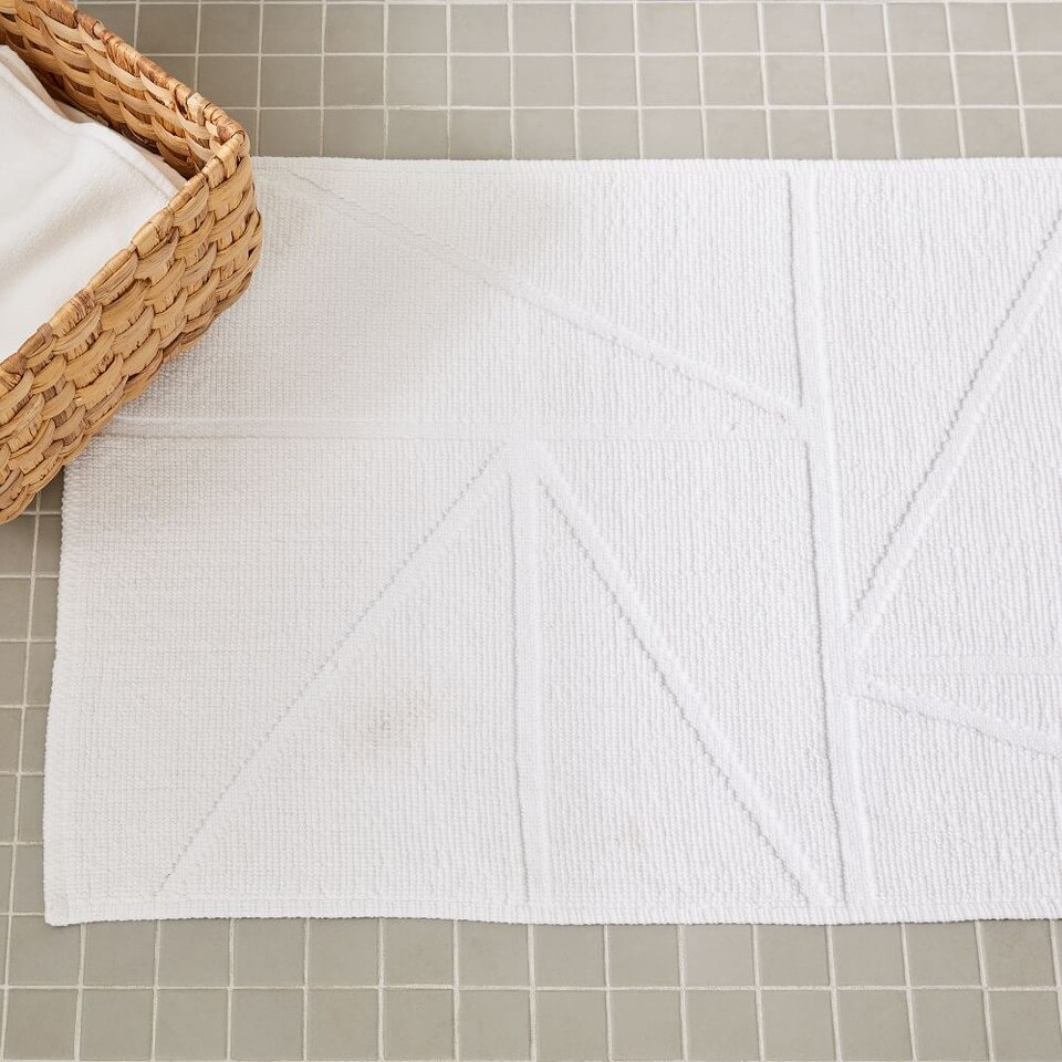 Organic Triangle Sculpted Bath Mat
