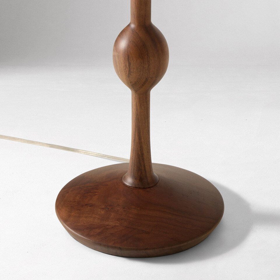 Pierce & Ward Ribbed Wood Floor Lamp (147 cm)