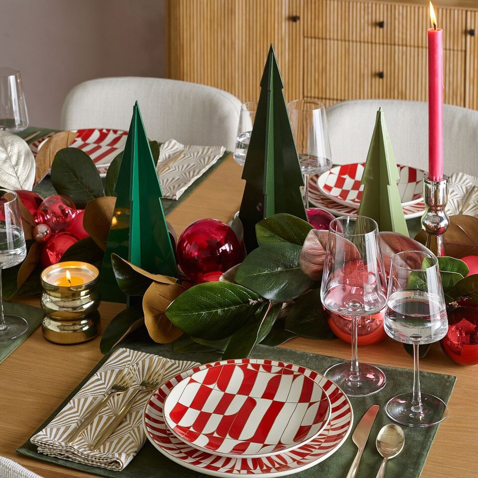 Red Geo Stoneware Dinner Plate