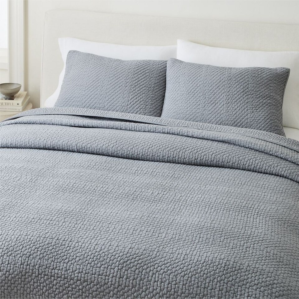 Reflections Matelasse Bedspread & Pillowcases