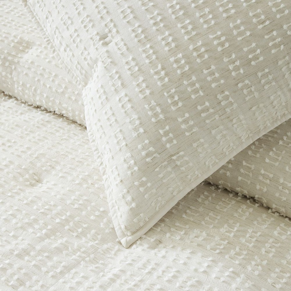 Rey Textured Bedspread & Pillowcases