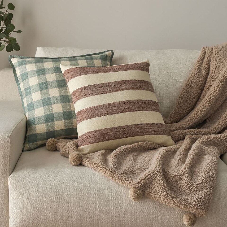 Sherpa Pom Pom Throw