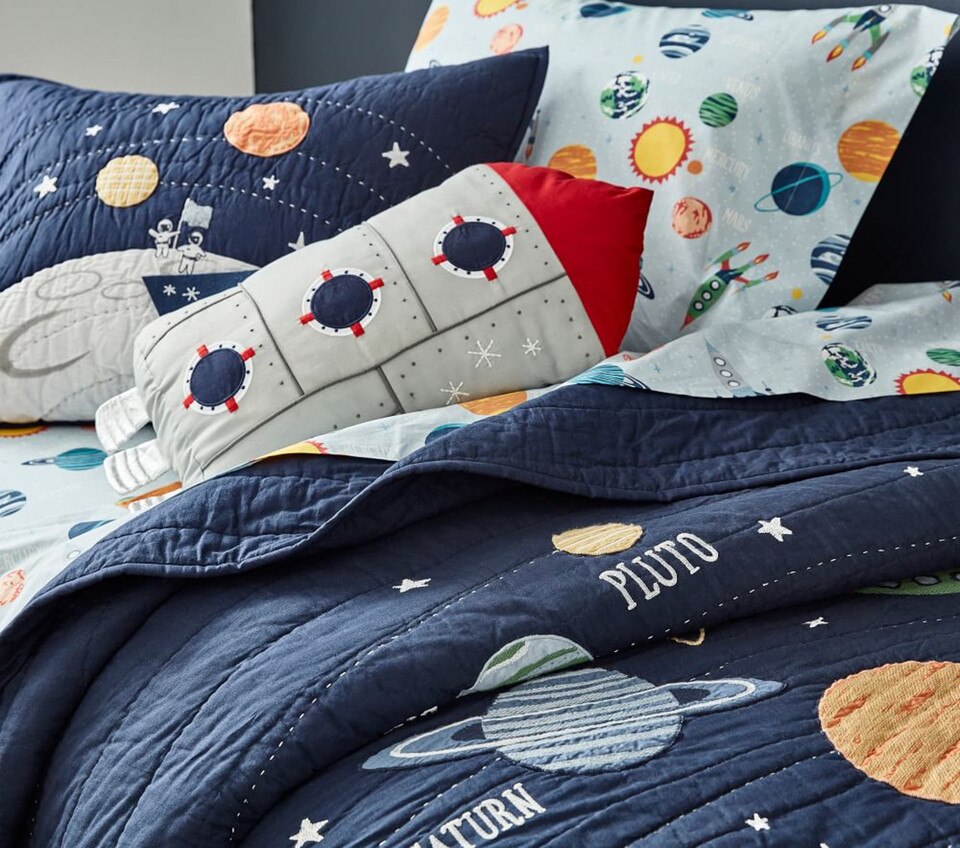 Solar System Glow-in-the-Dark Bedspread