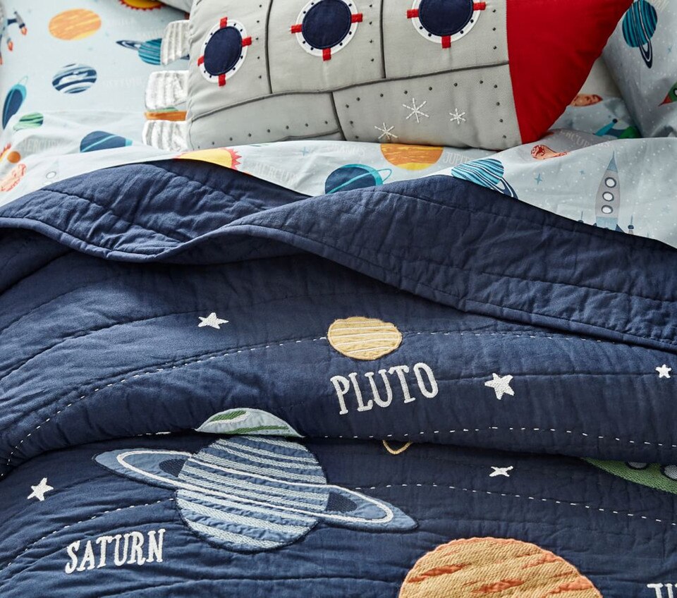 Solar System Glow-in-the-Dark Bedspread