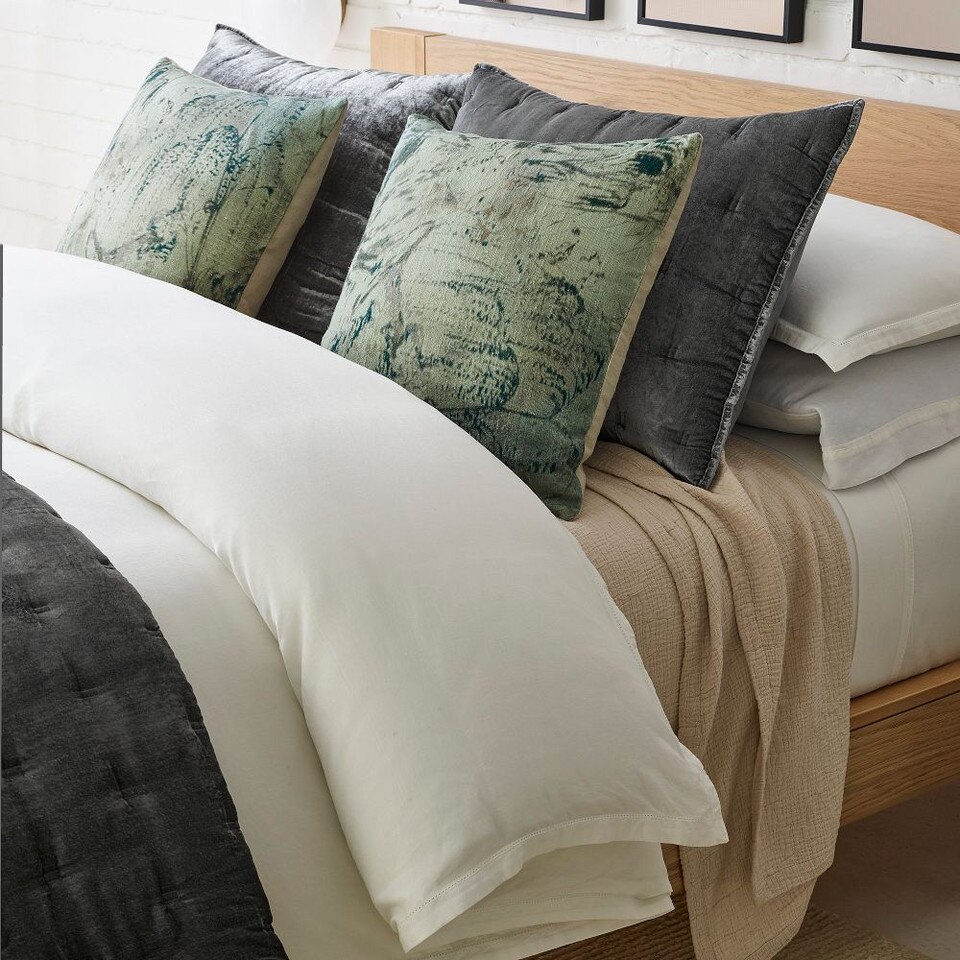Lush Velvet Tack Stitch Bedspread & Pillowcases
