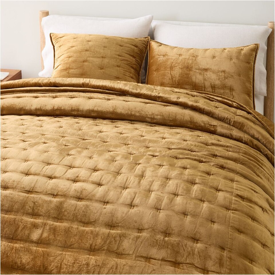 Lush Velvet Tack Stitch Bedspread & Pillowcases