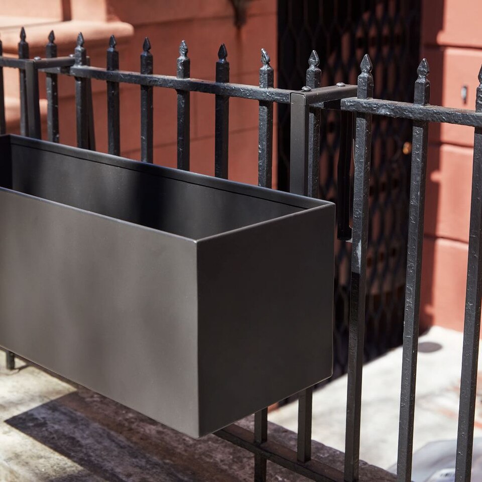 Streamline Railing Planter